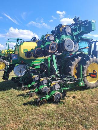 2023 John Deere DR12X Photo 1