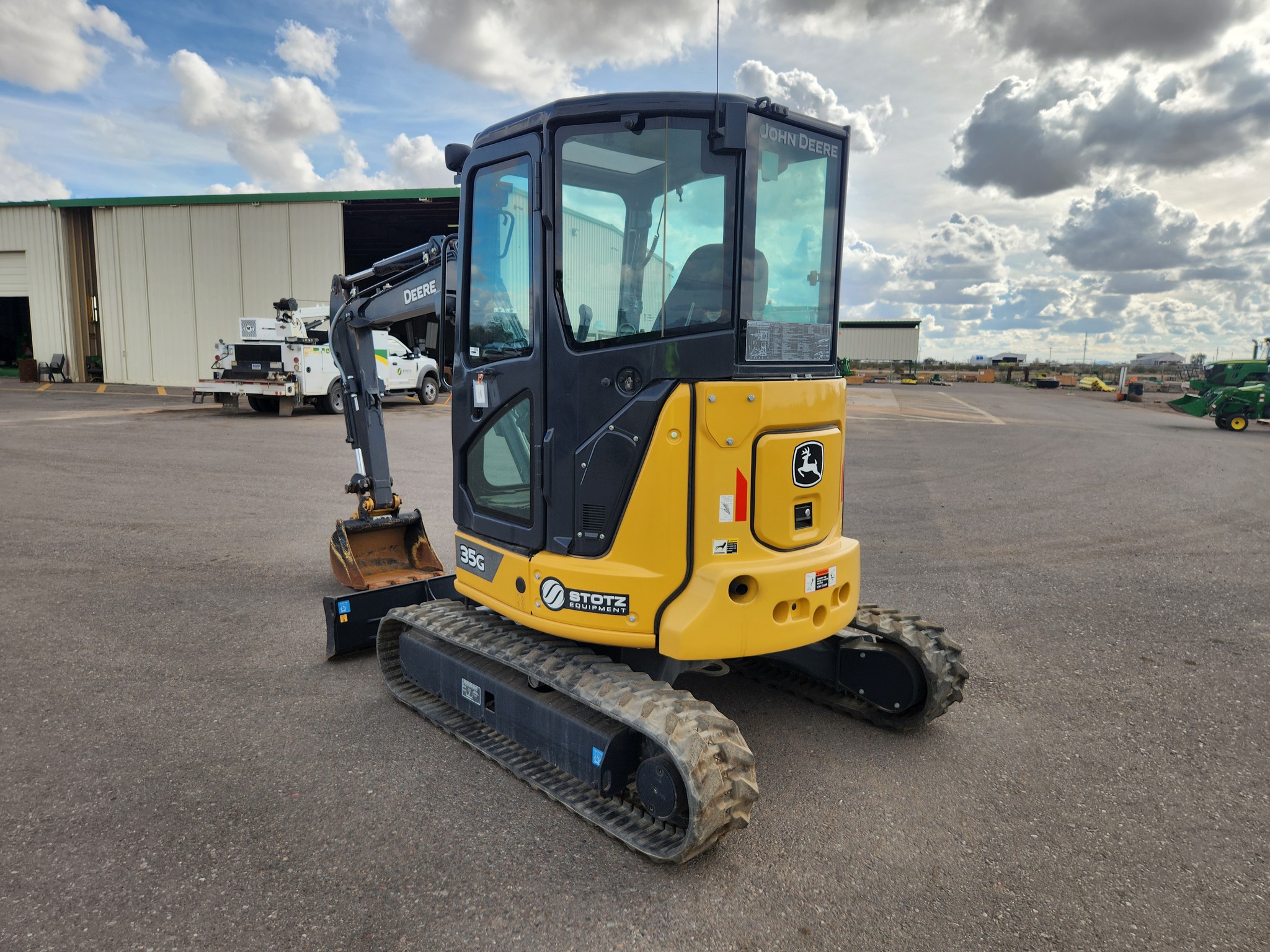 2023 John Deere 35G Image 10