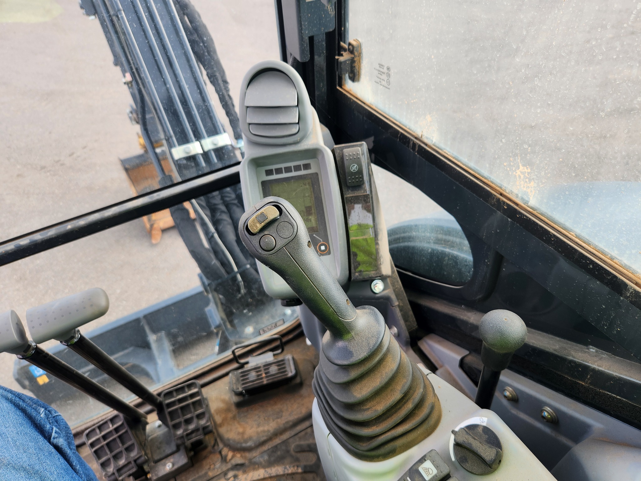 2023 John Deere 35G Image 14