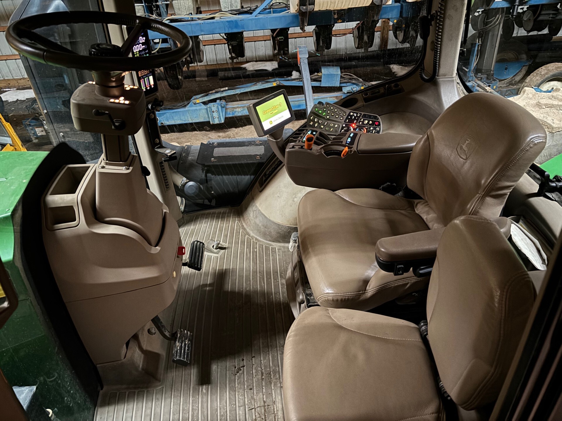 2013 John Deere 9460R Image 4