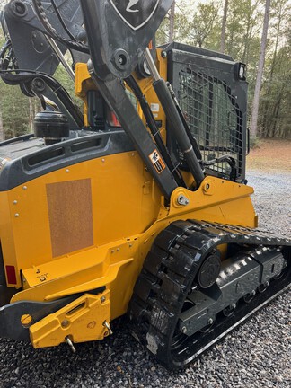 2023 John Deere 325G Photo 6