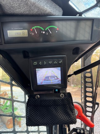 2023 John Deere 325G Photo 8