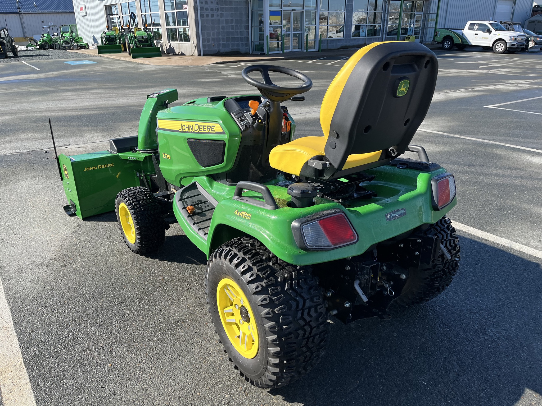 2021 John Deere X739 Image 3
