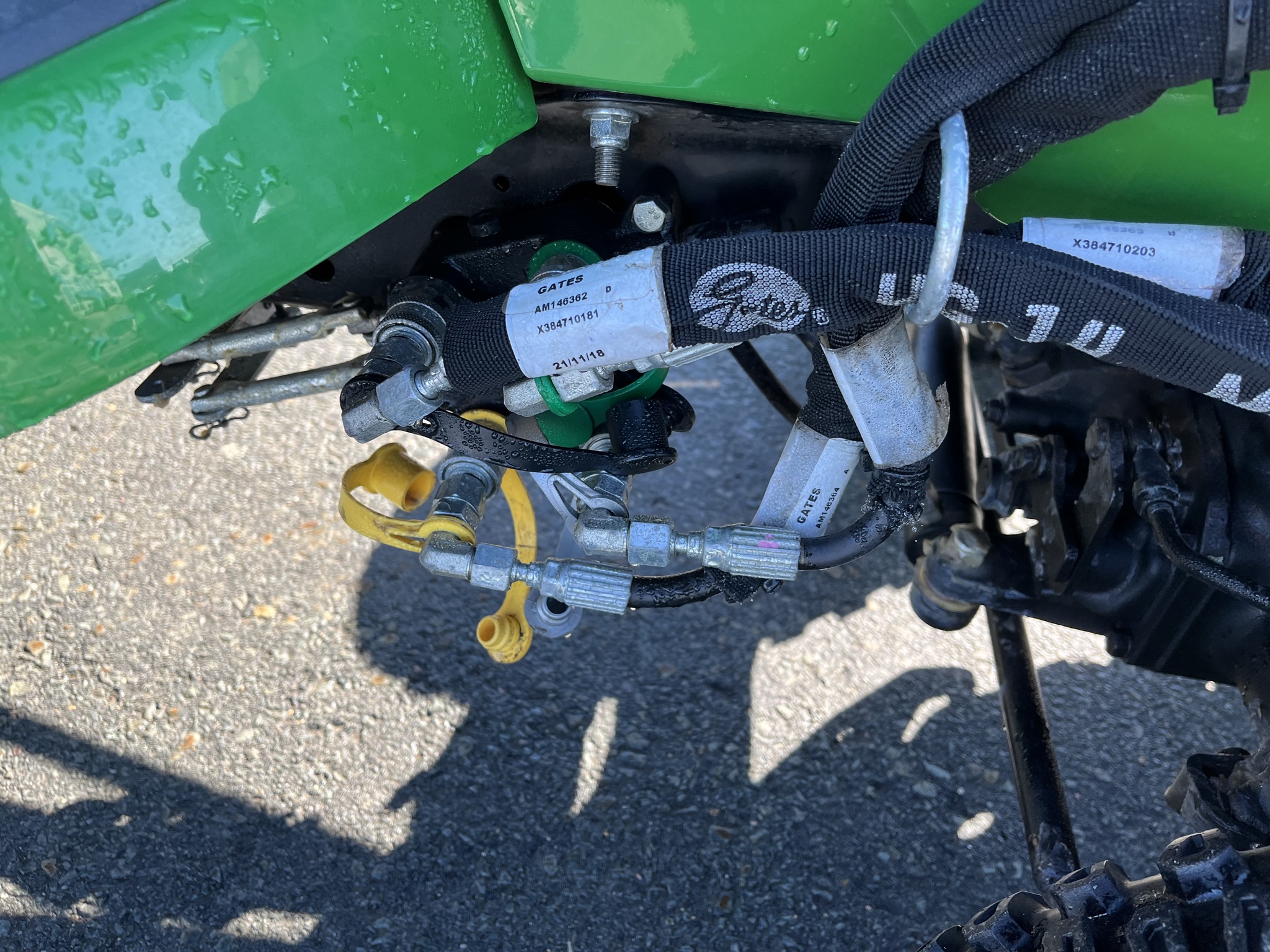 2021 John Deere X739 Image 10