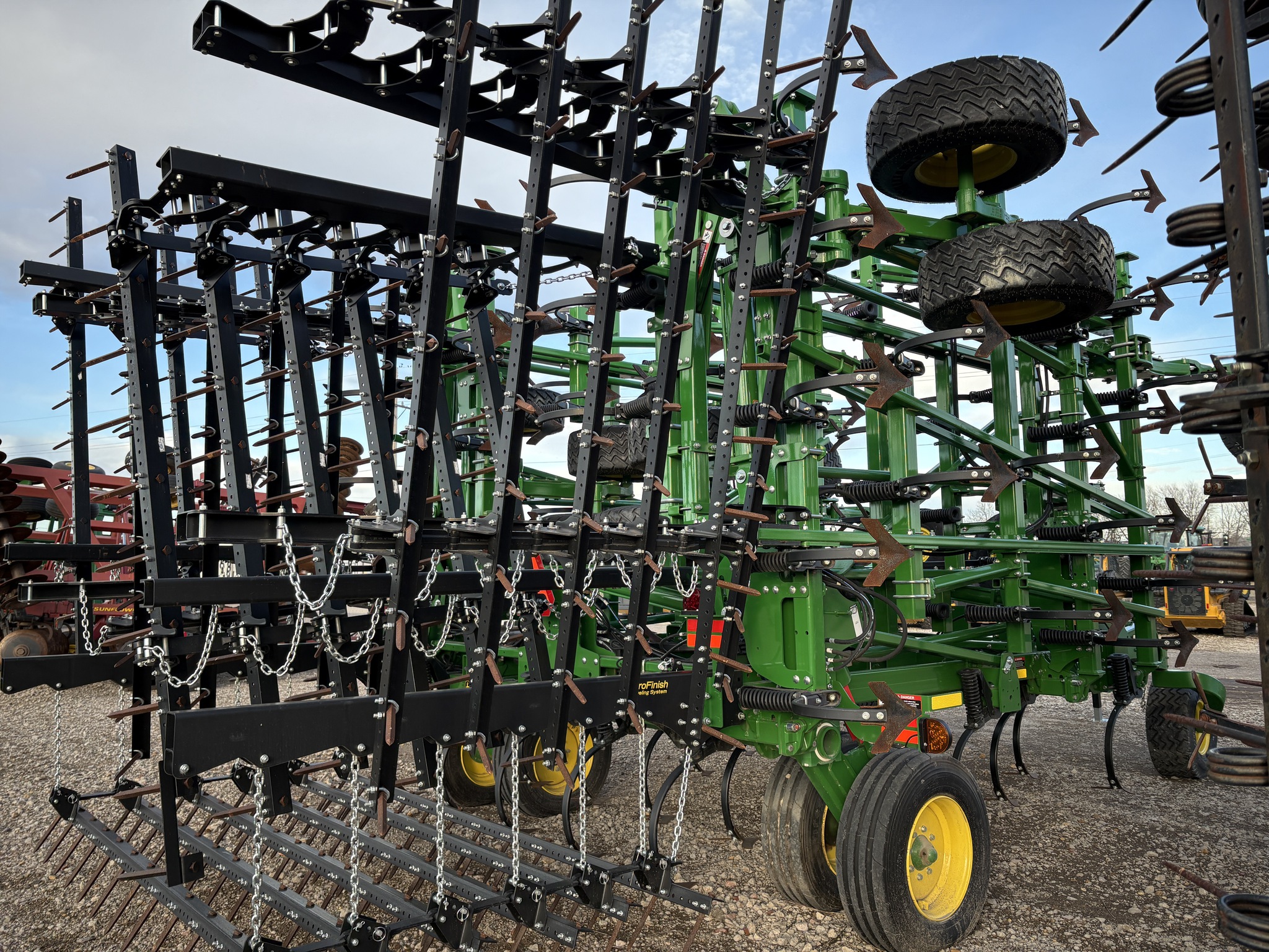 2023 John Deere 2230FH Image 2