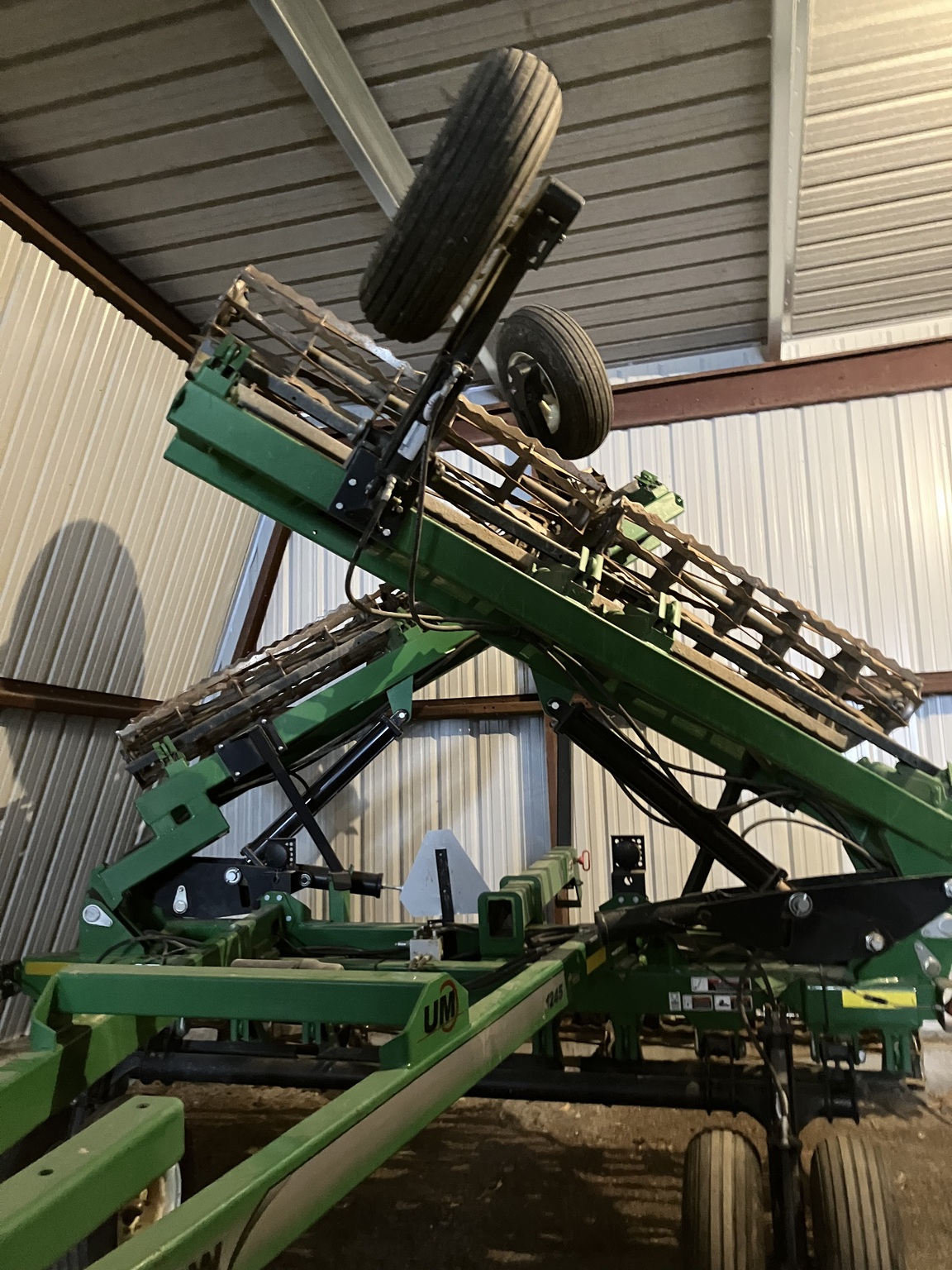 2017 Unverferth 1245 Image 4