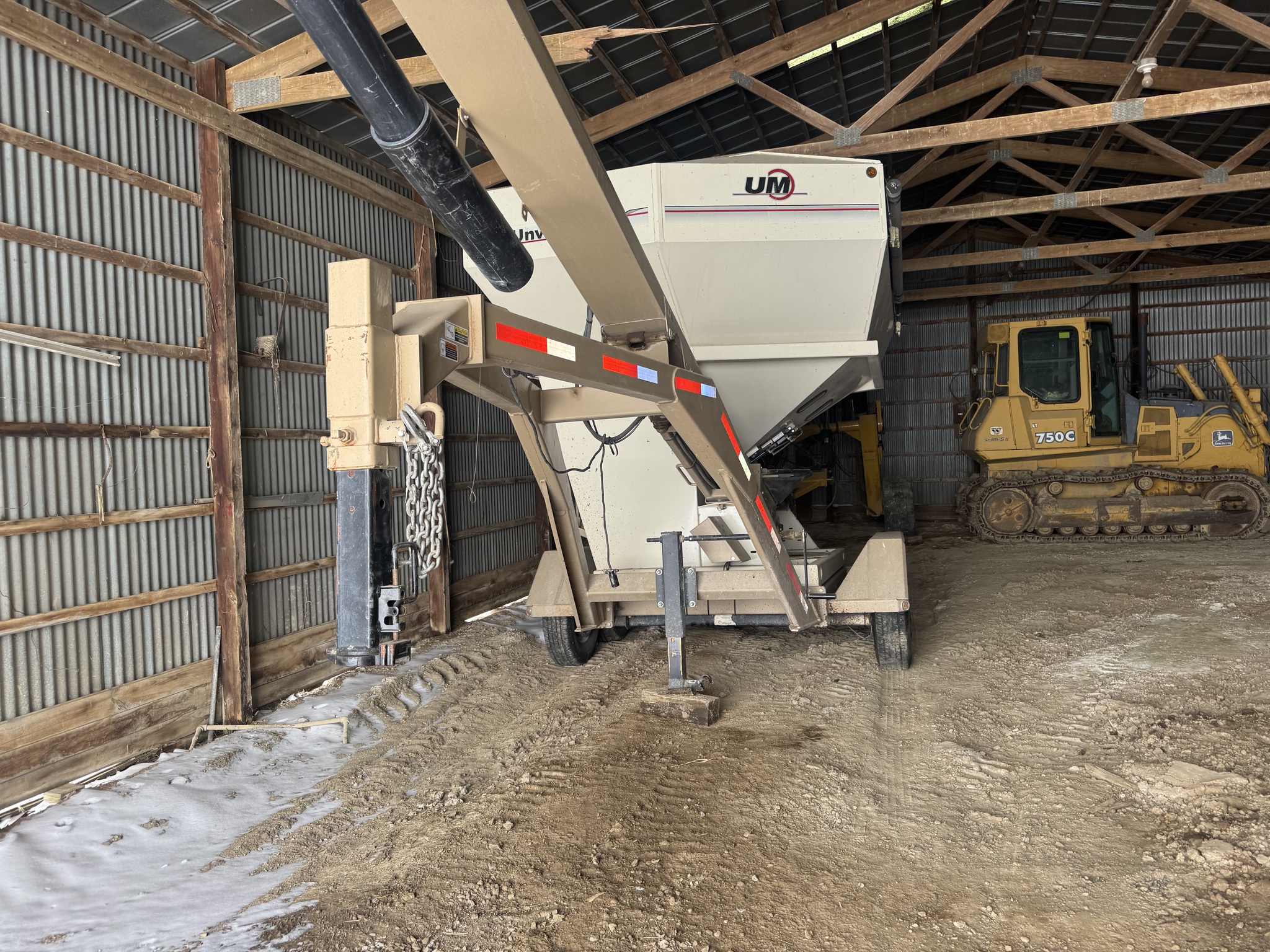 2013 Unverferth 3750XL Image 7