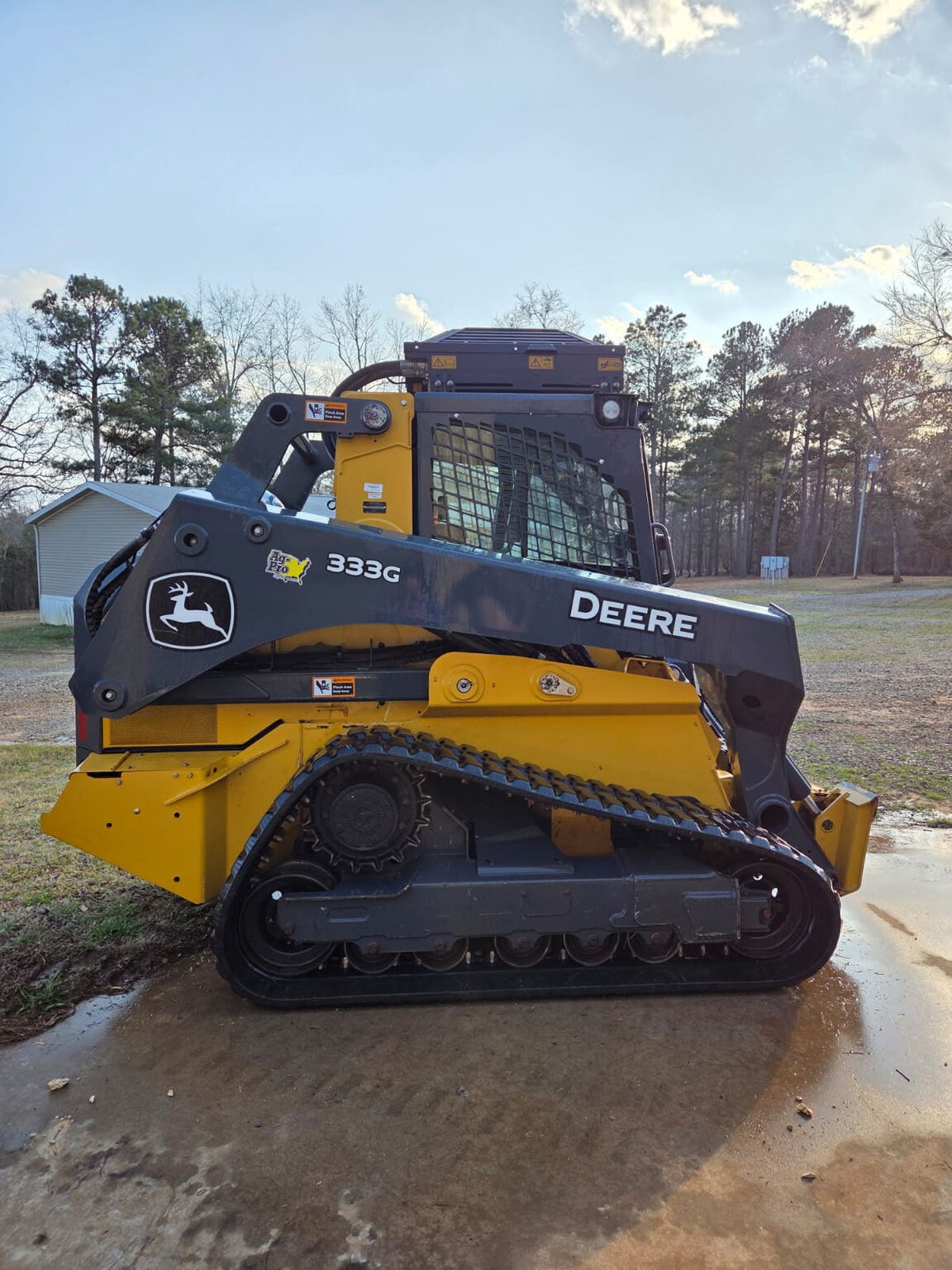 2022 John Deere 333G Image 1