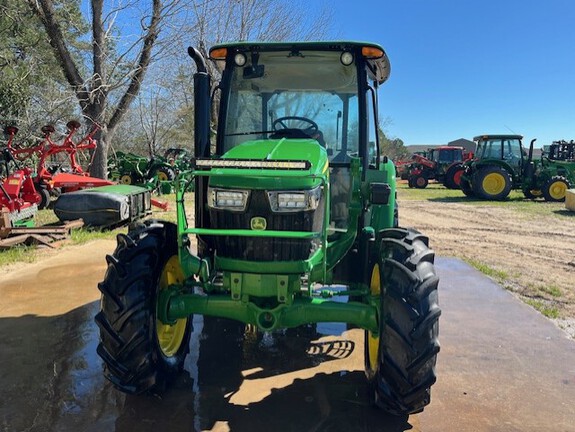 2023 John Deere 5075E Photo 5