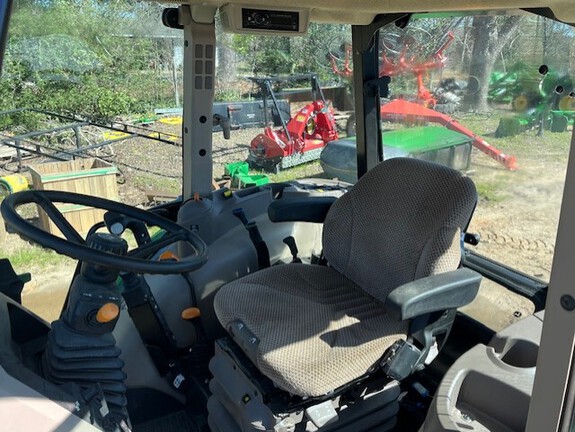 2023 John Deere 5075E Photo 6