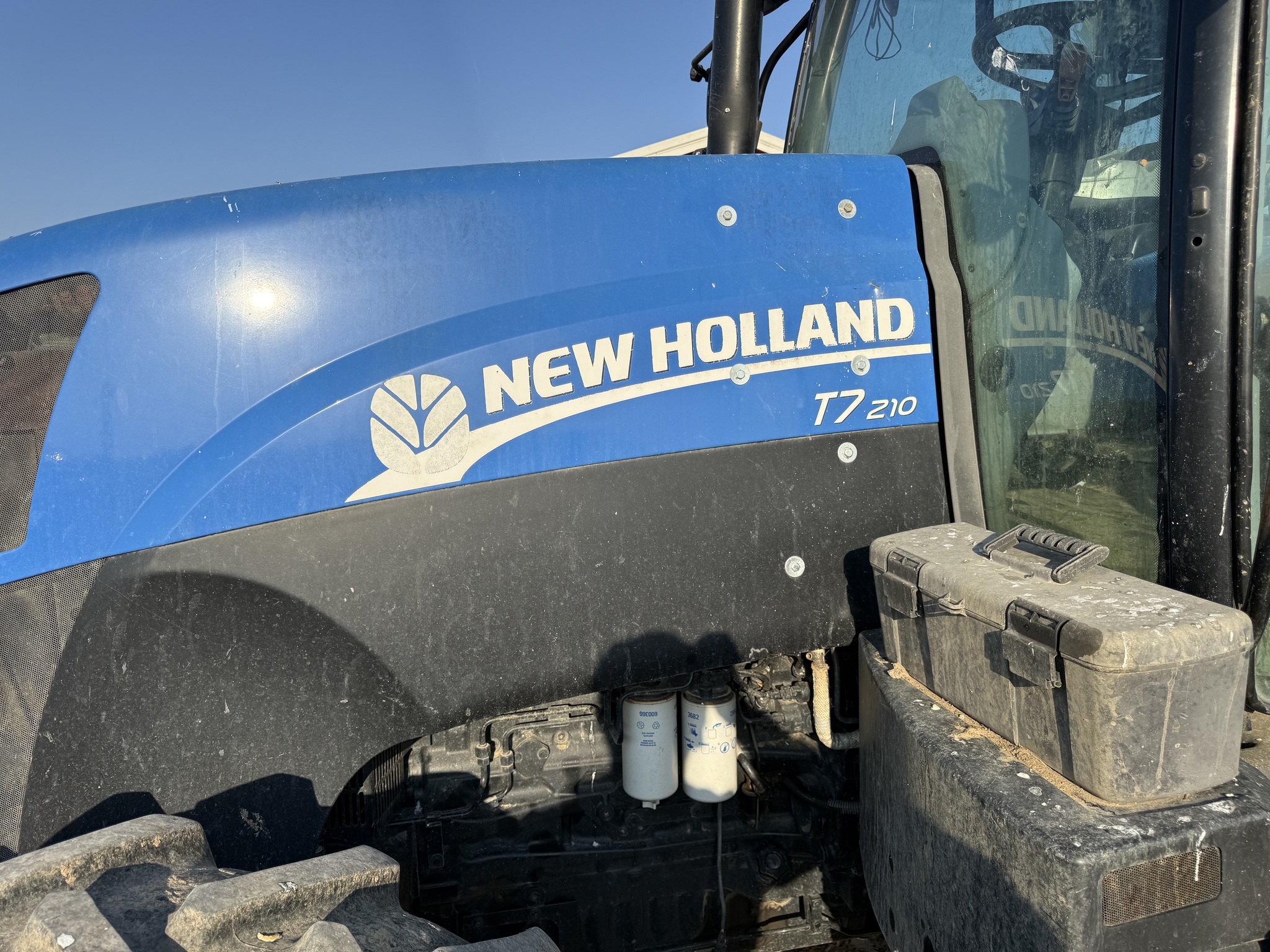 2015 New Holland T7.210 T4B Image 2