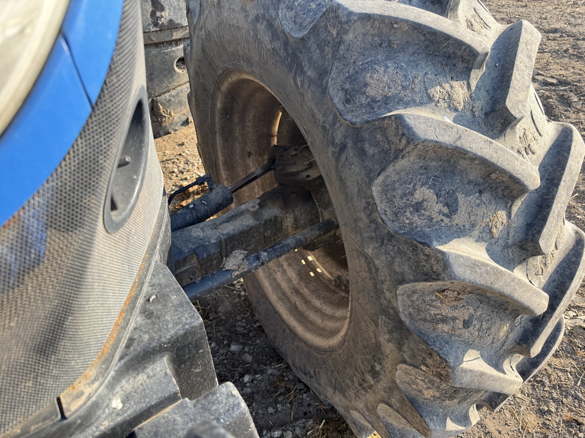 2015 New Holland T7.210 T4B Image 12