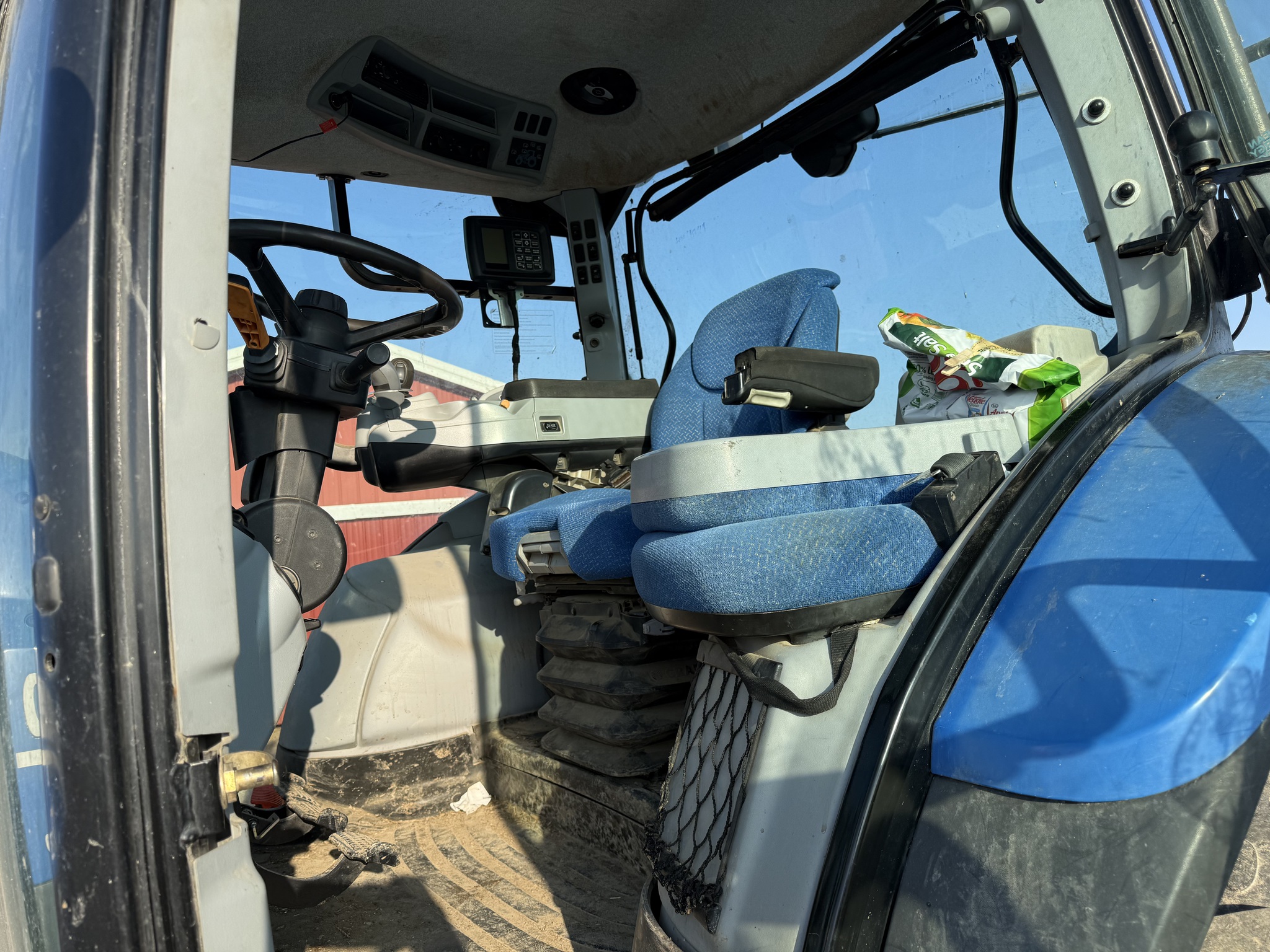 2015 New Holland T7.210 T4B Image 18