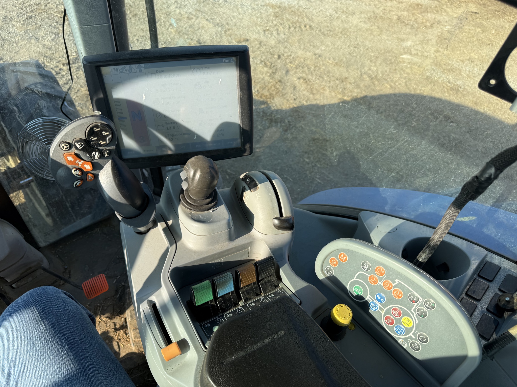 2015 New Holland T7.210 T4B Image 21