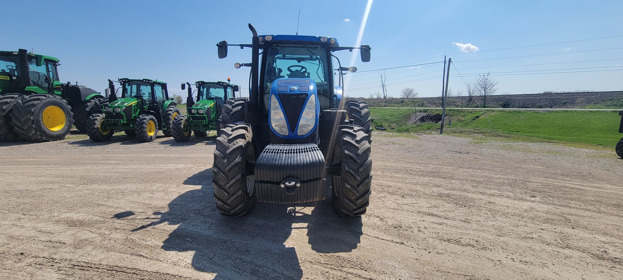 2015 New Holland T7.210 T4B Image 3