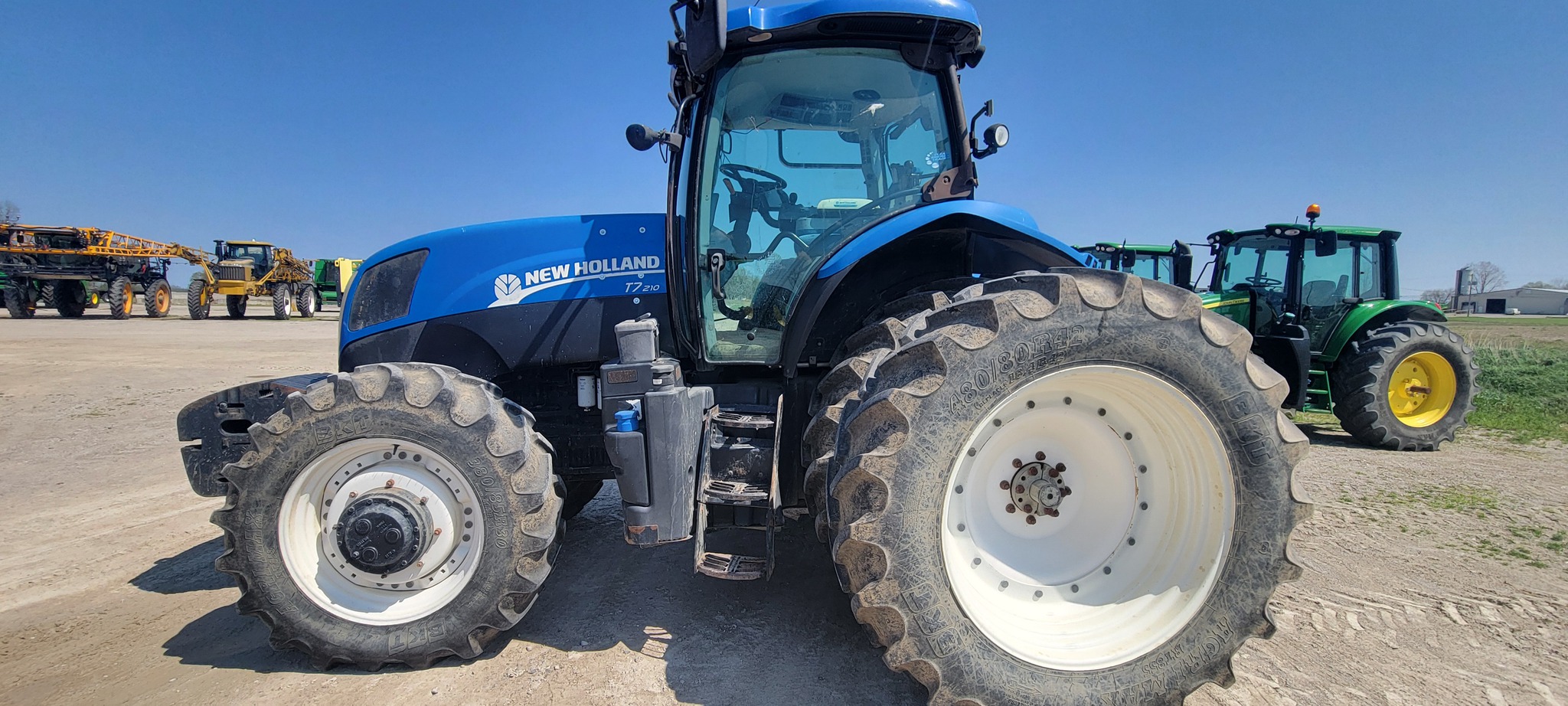 2015 New Holland T7.210 T4B Image 2