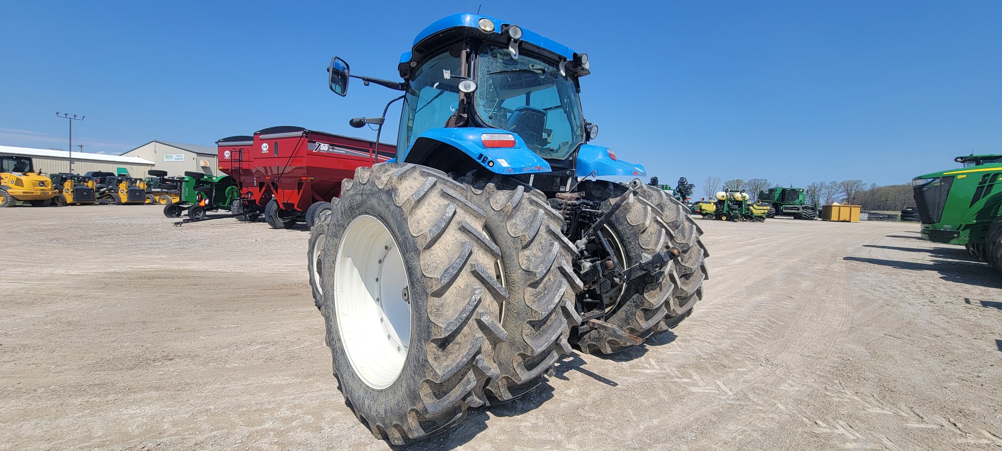2015 New Holland T7.210 T4B Image 8