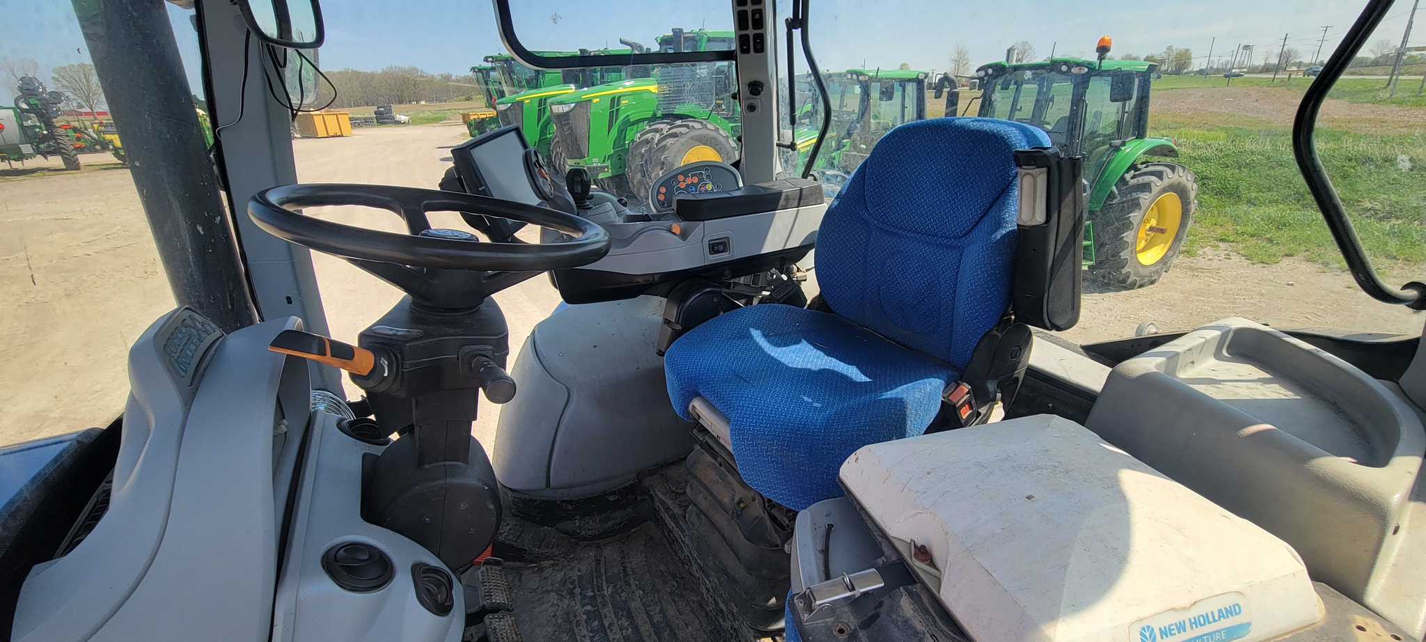 2015 New Holland T7.210 T4B Image 10