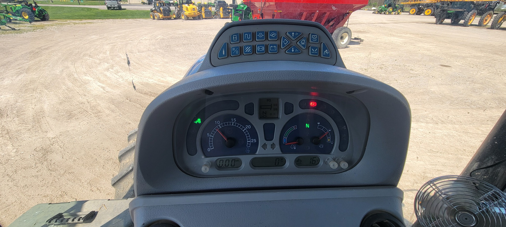 2015 New Holland T7.210 T4B Image 14