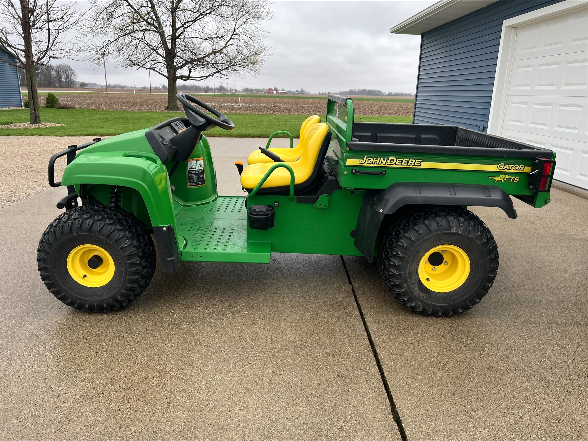 2005 John Deere TS 4X2 Image 3