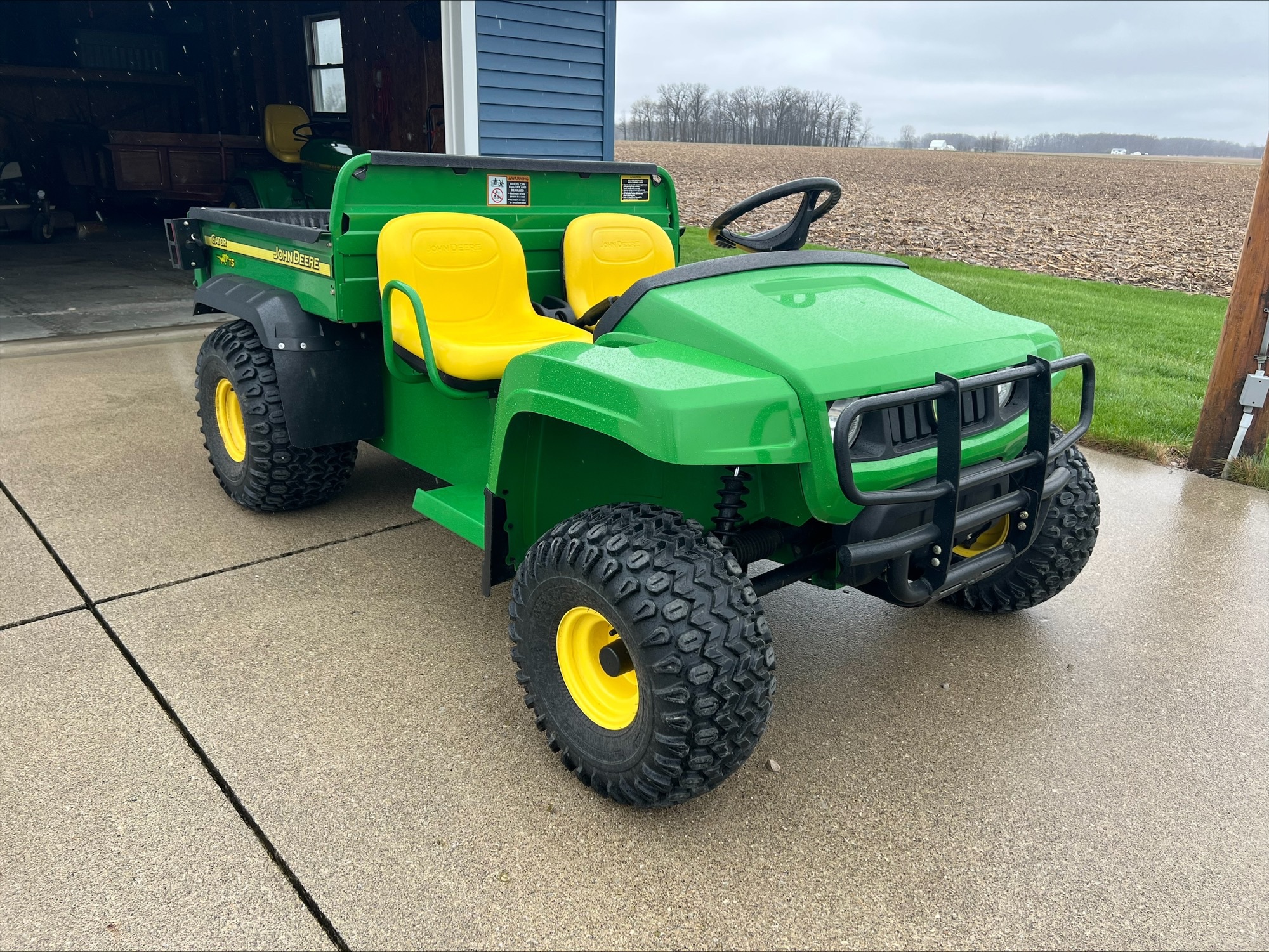 2005 John Deere TS 4X2 Image 8