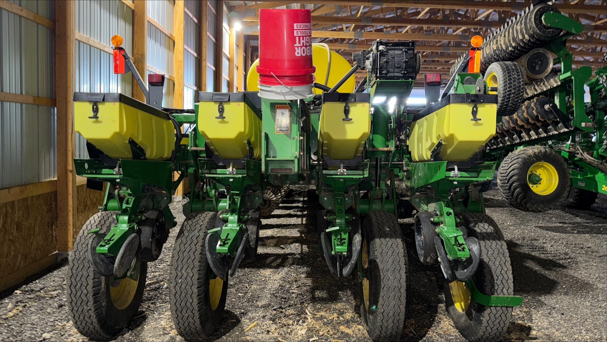 2005 John Deere 1770NT Image 6