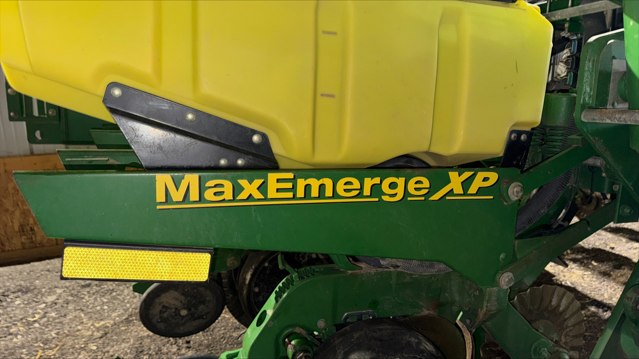 2005 John Deere 1770NT Image 4