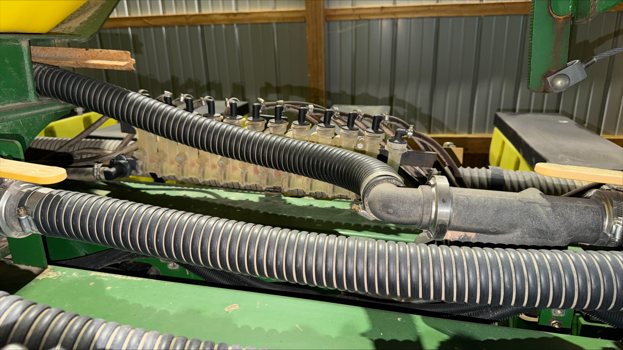 2005 John Deere 1770NT Image 18