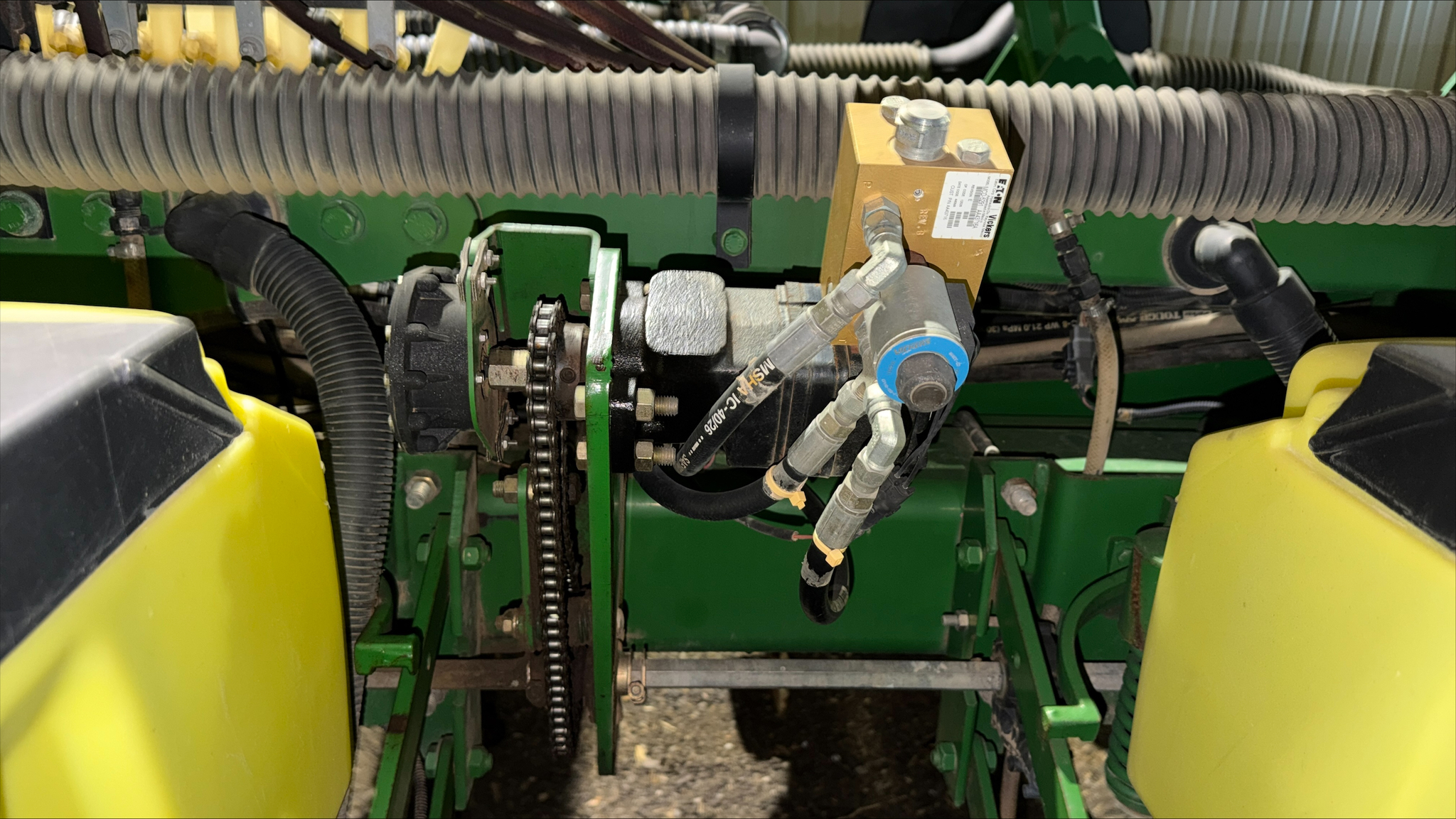 2005 John Deere 1770NT Image 15