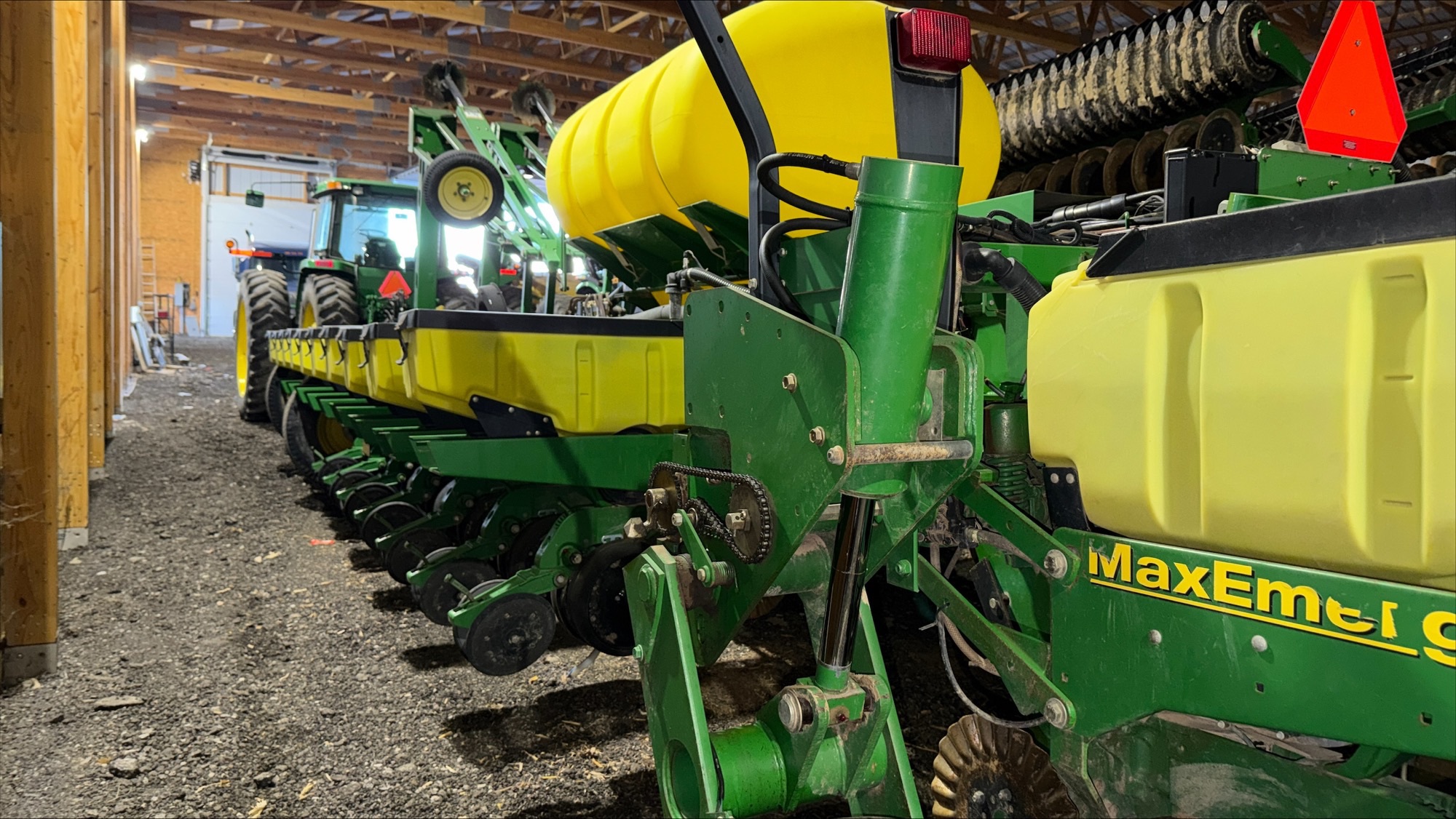 2005 John Deere 1770NT Image 7