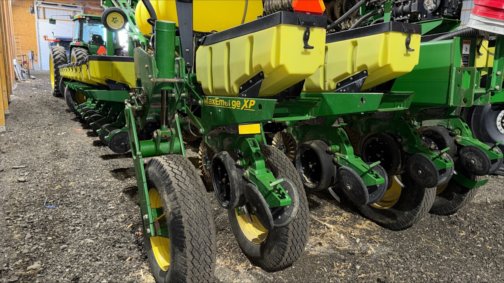 2005 John Deere 1770NT Image 8