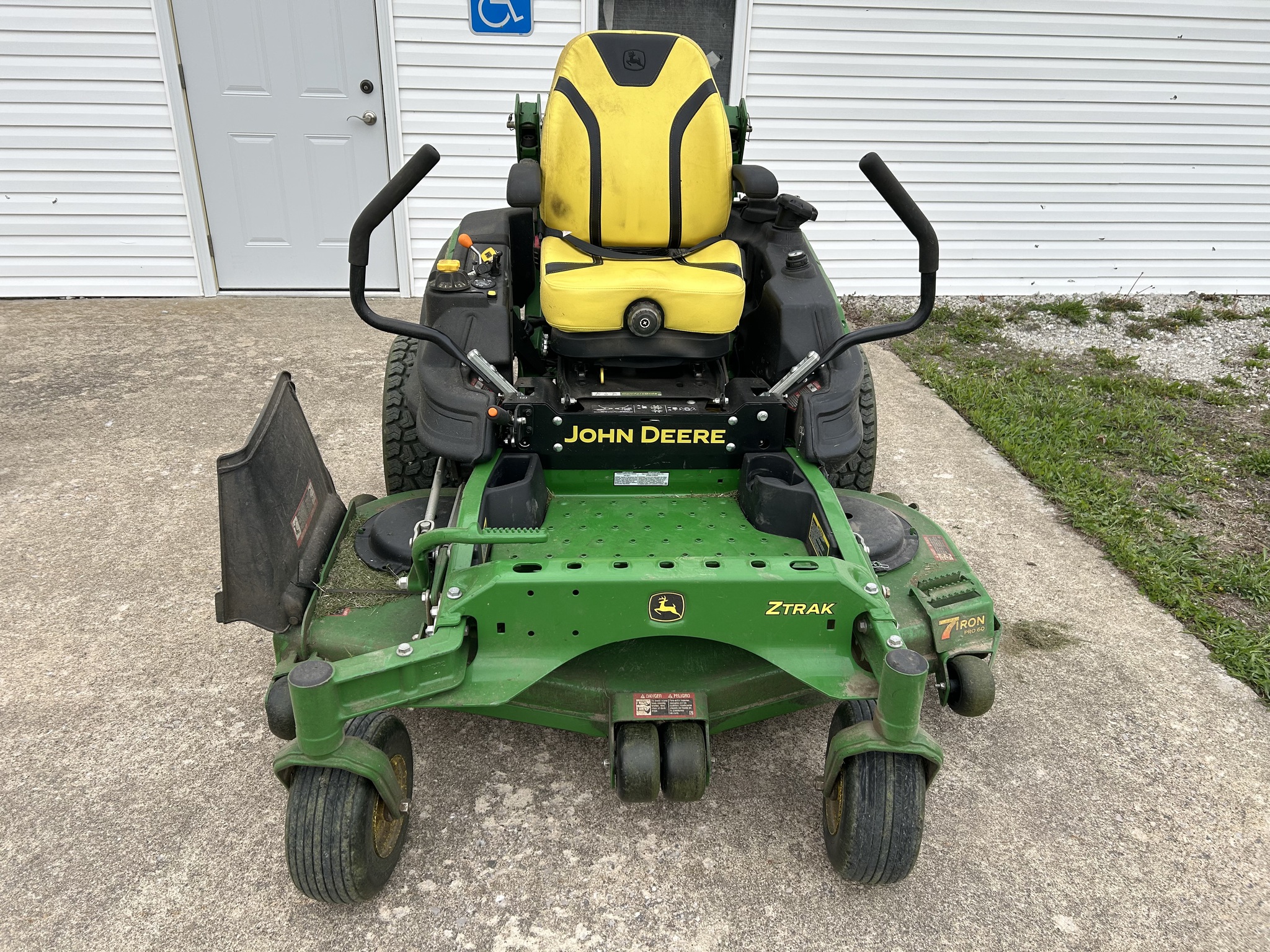  2021 John Deere Z930M at Heritage Tractor in Macomb, IL