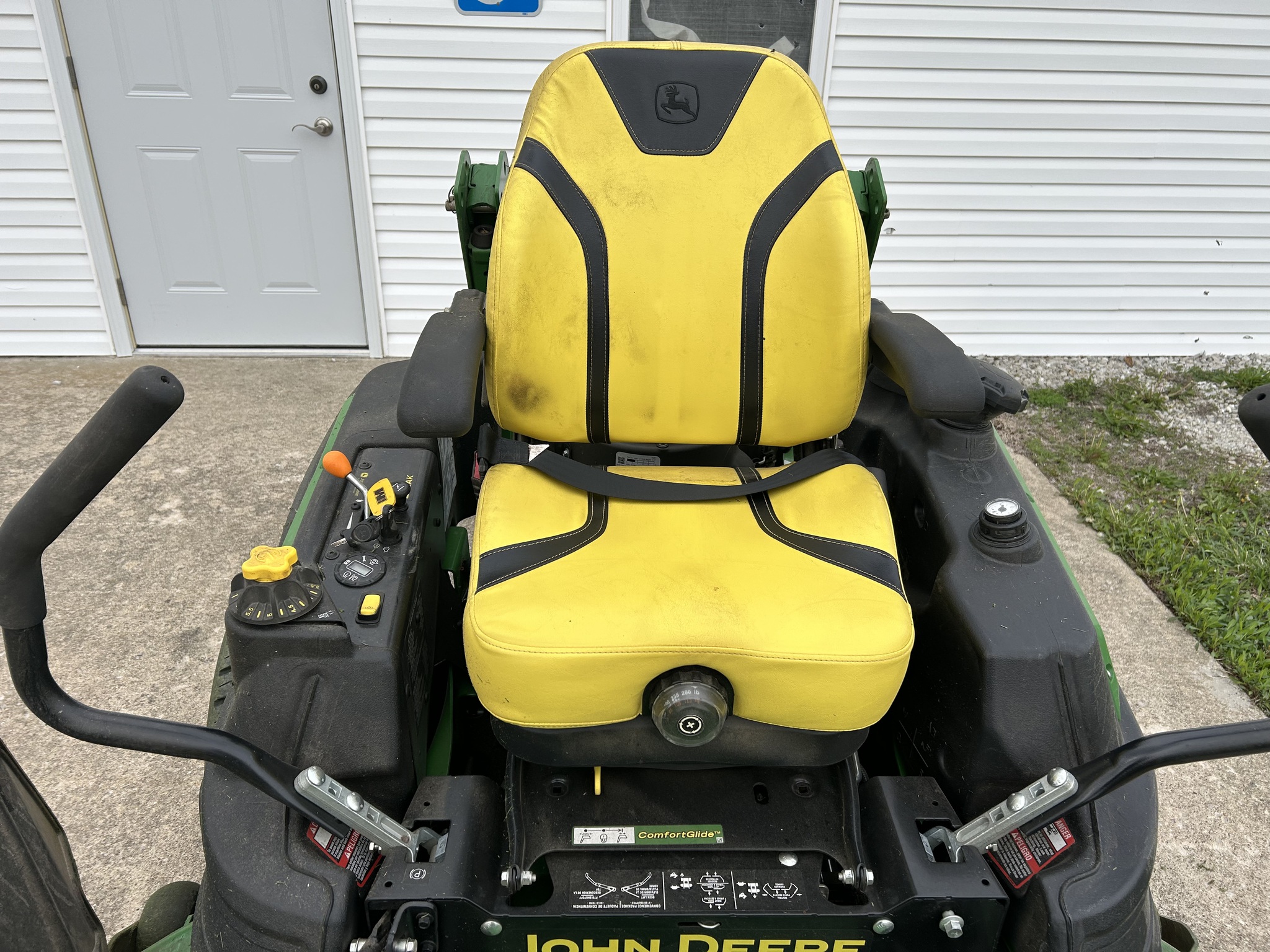  2021 John Deere Z930M at Heritage Tractor in Macomb, IL