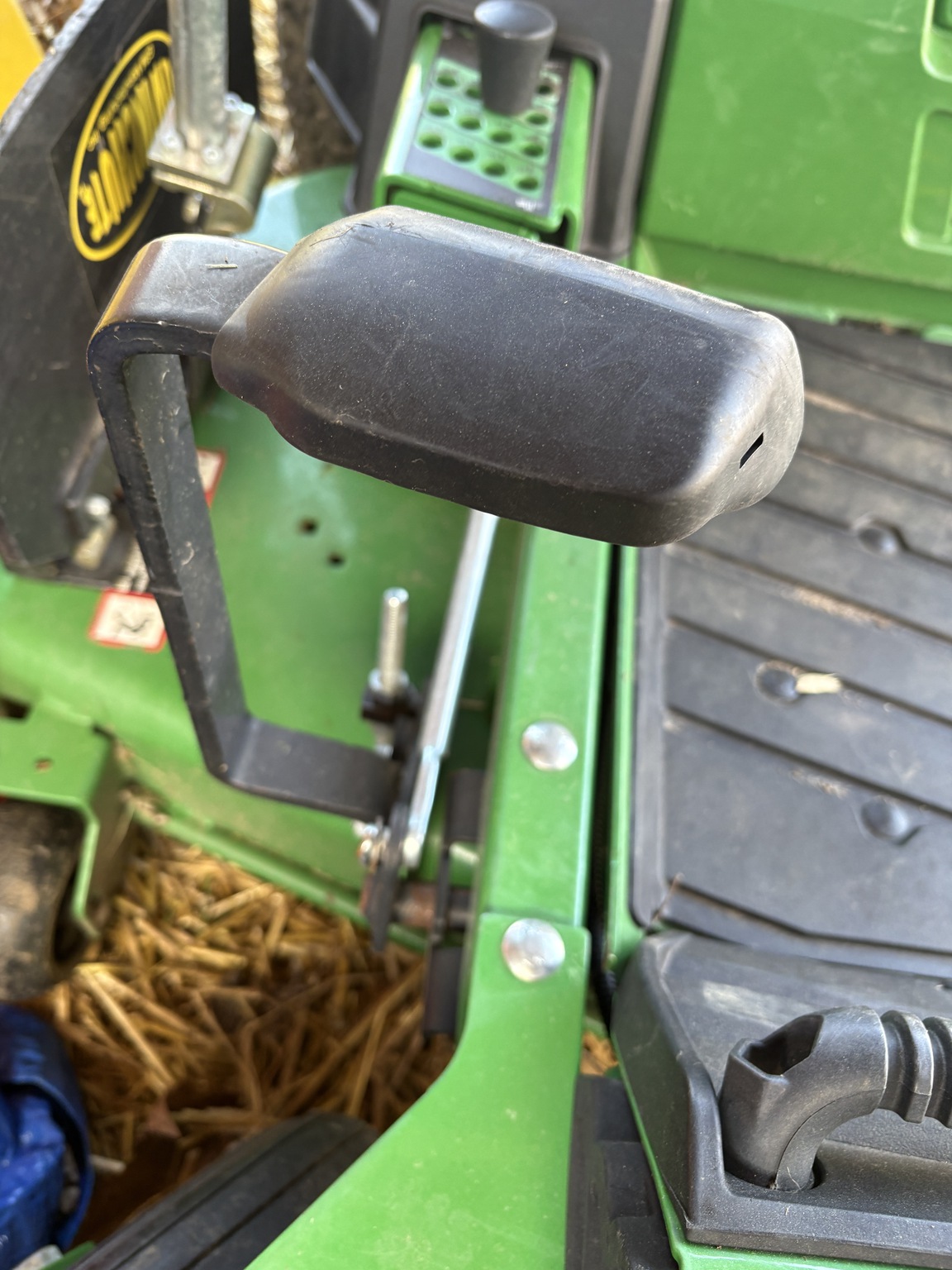 2024 John Deere Z530R Image 6