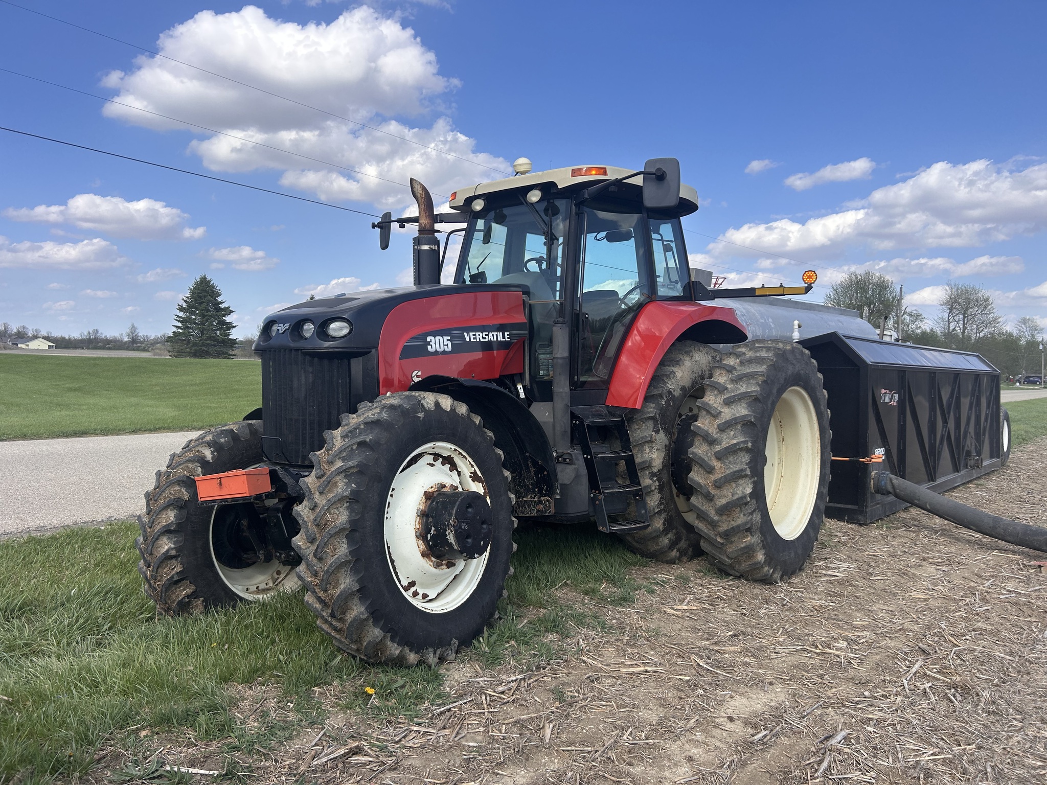 2012 Versatile 305 MFWD Image 1