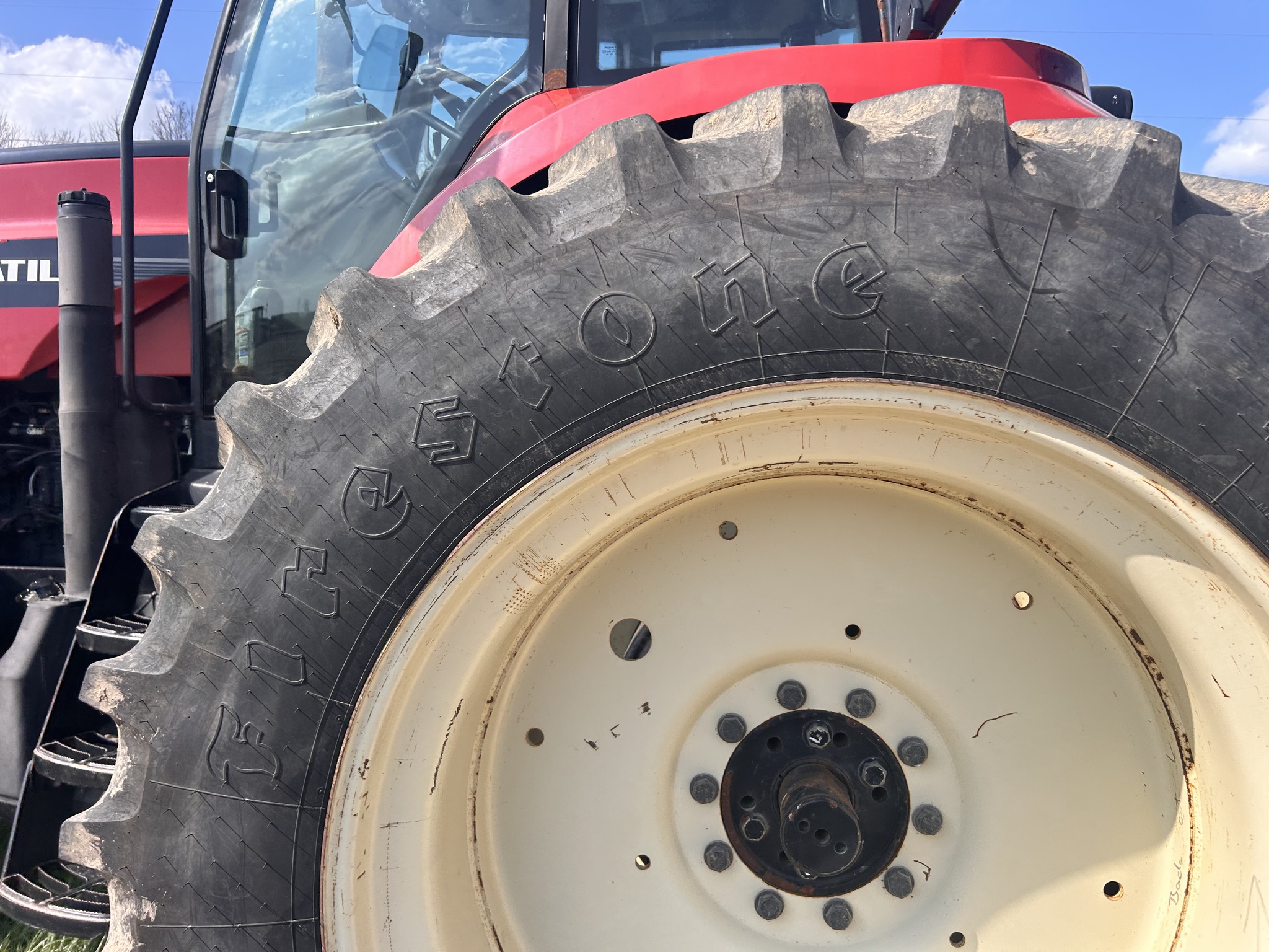 2012 Versatile 305 MFWD Image 10