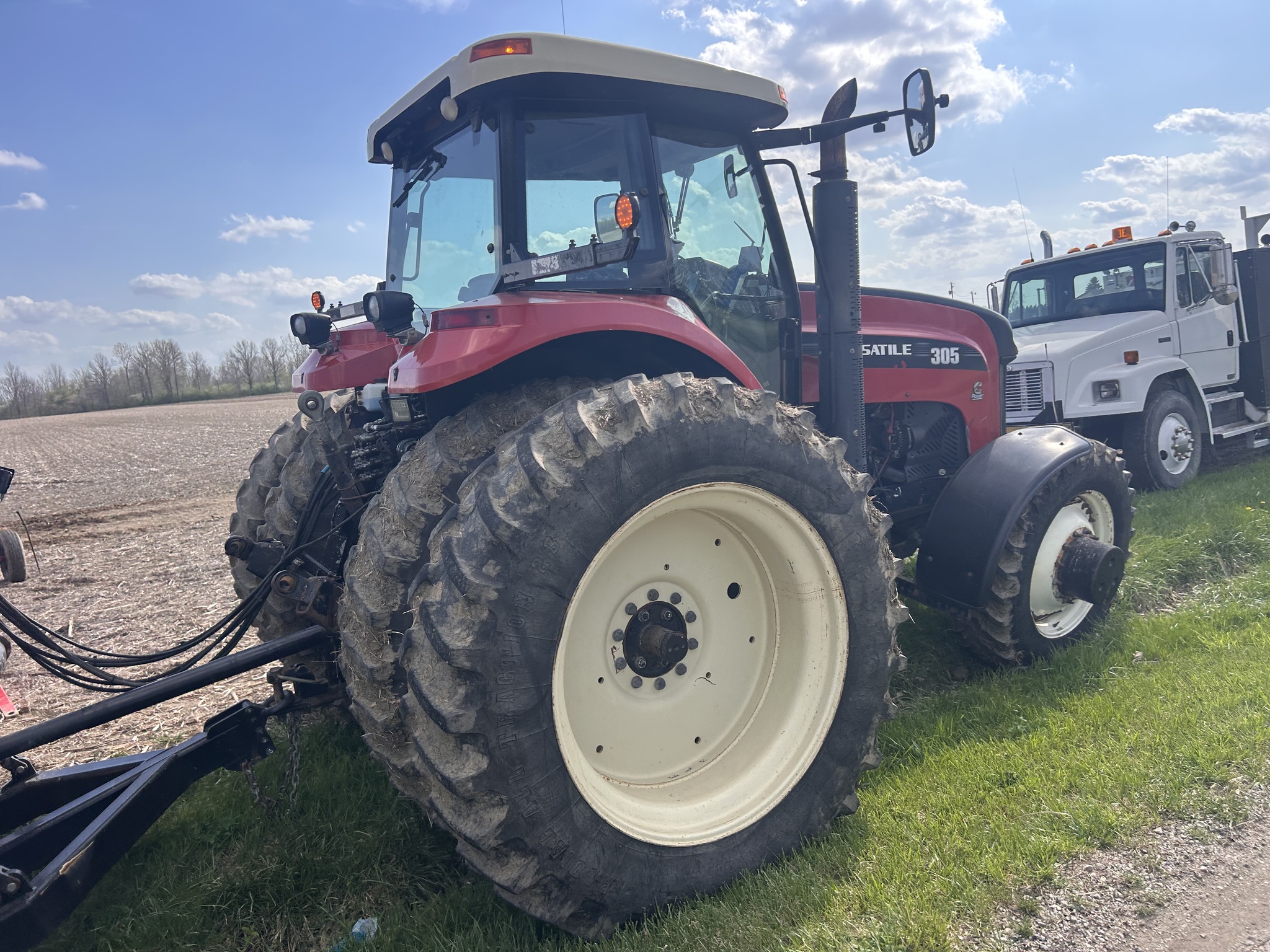 2012 Versatile 305 MFWD Image 7