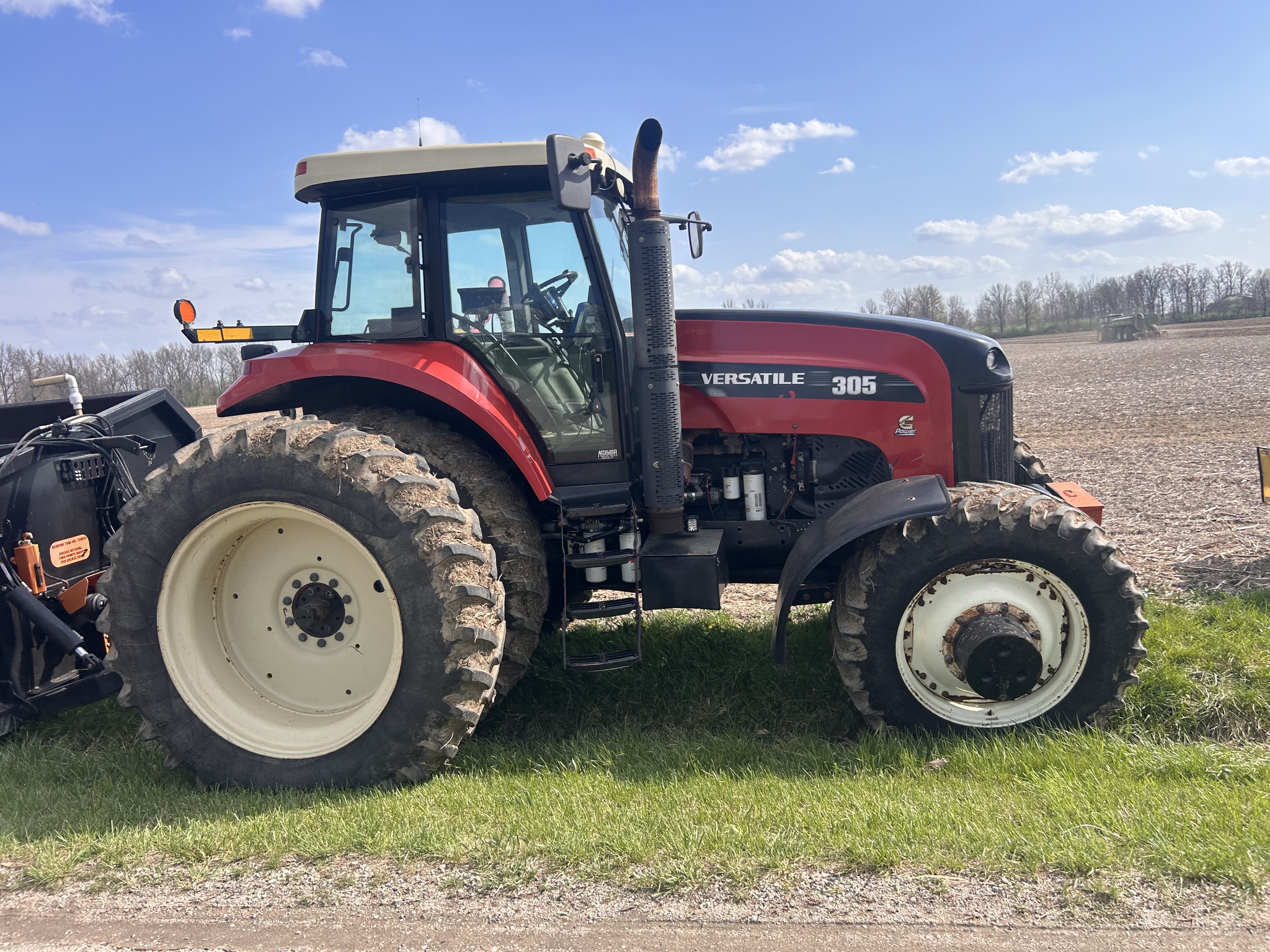 2012 Versatile 305 MFWD Image 6