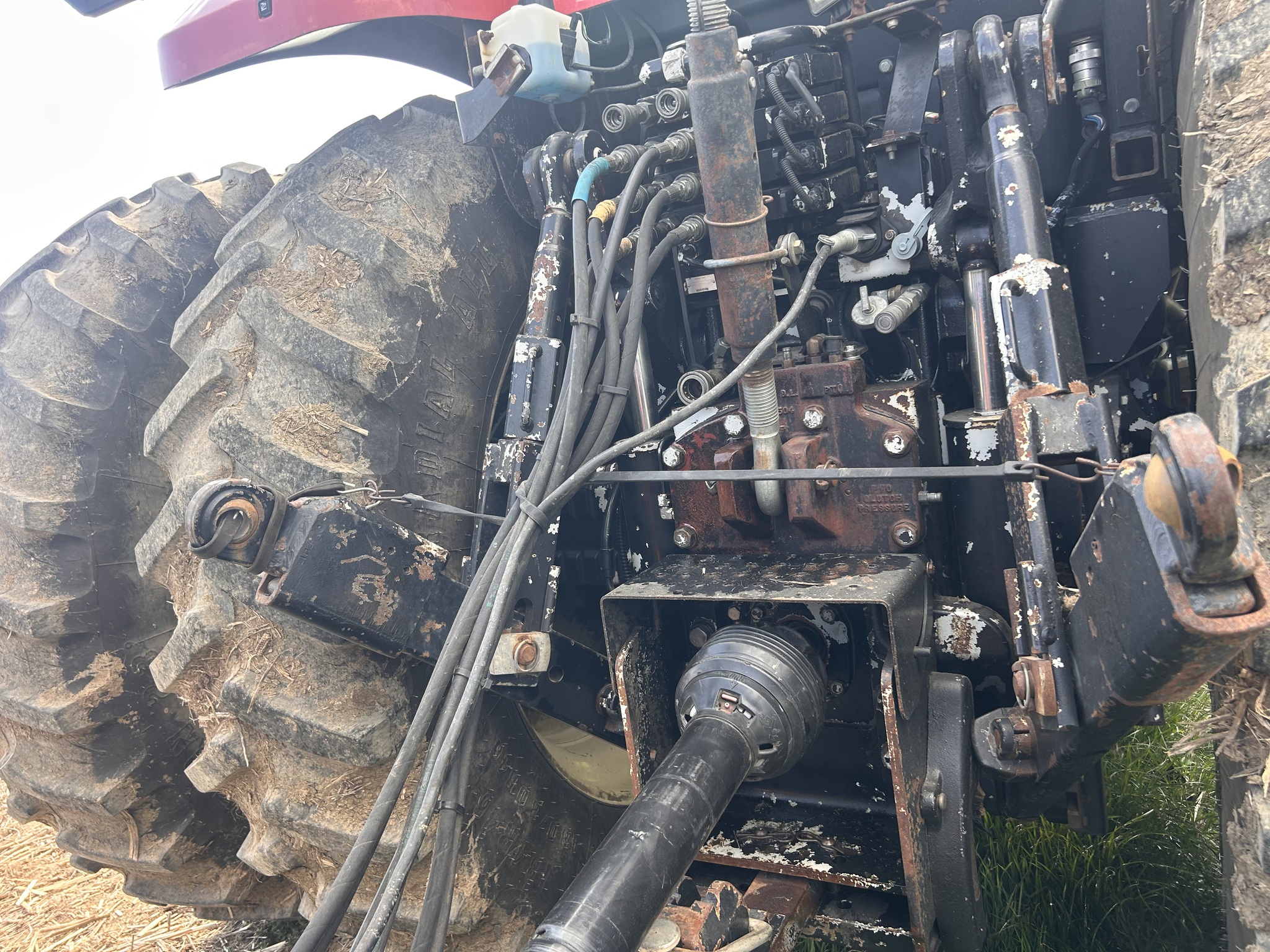 2012 Versatile 305 MFWD Image 16