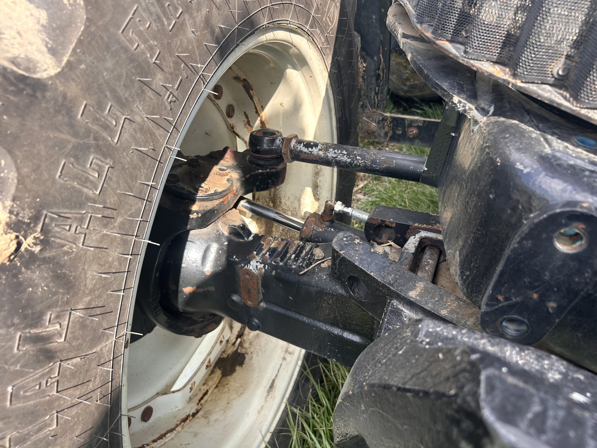 2012 Versatile 305 MFWD Image 19