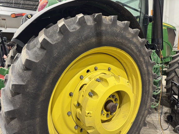 Photo of 2012 John Deere 6210R