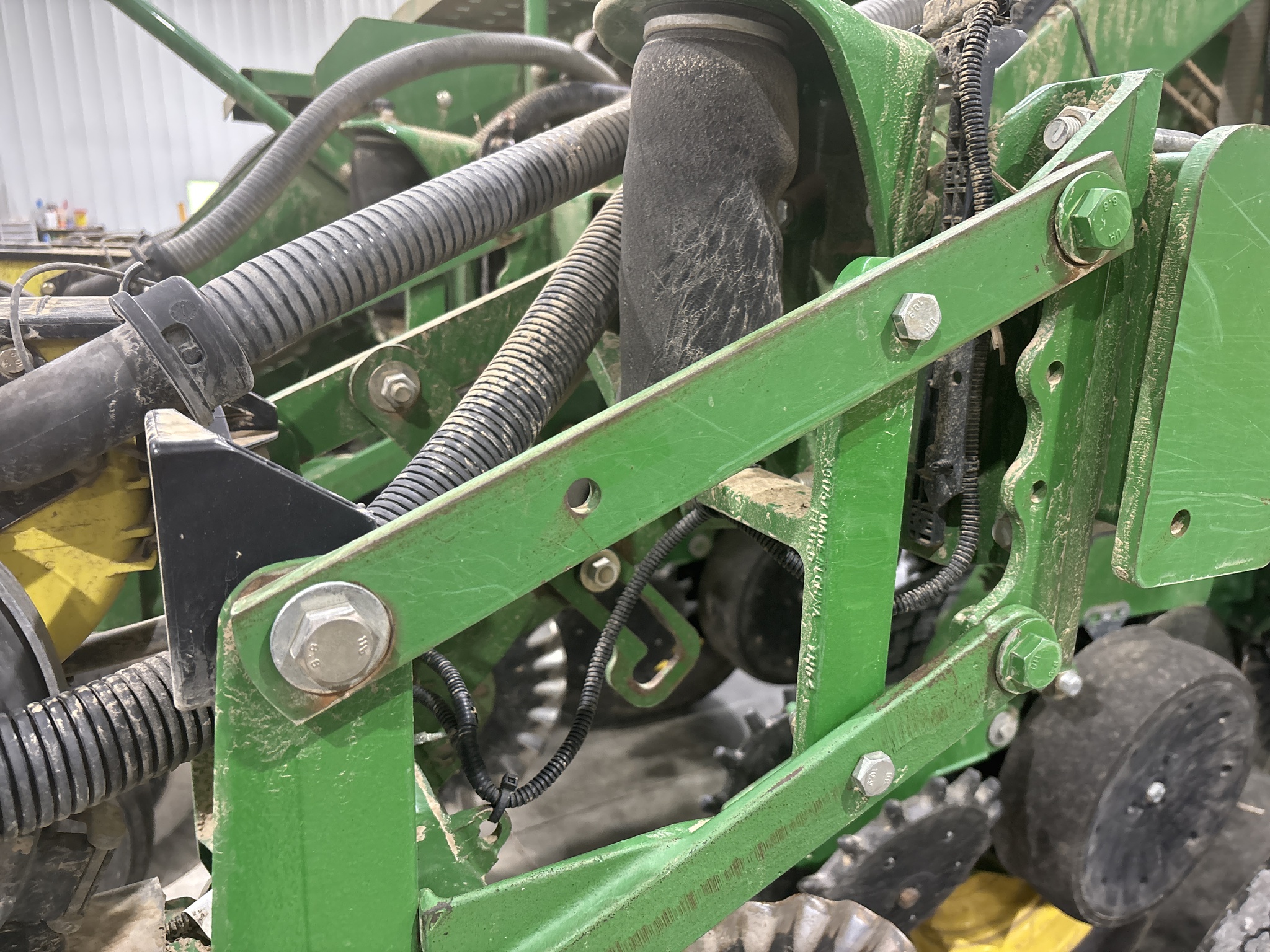 Used 2012 John Deere 1790 Planters: Drawn at Koenig Equipment in Franklin, IN - PhotoXL6