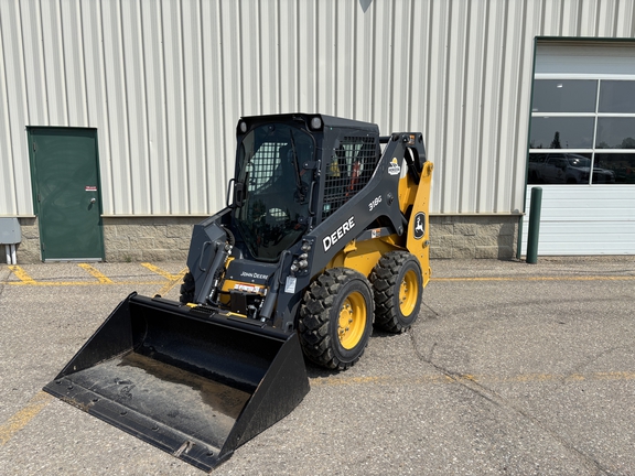  John Deere 318G