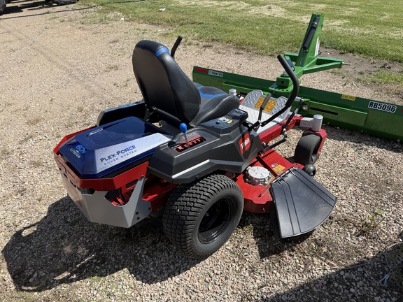 2024 Toro 75851 - Photo3