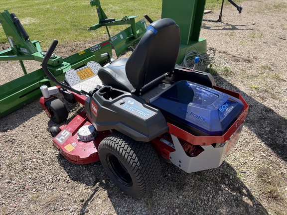 2024 Toro 75851 - Photo5