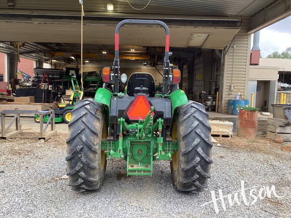 Photo of 2022 John Deere 5045E