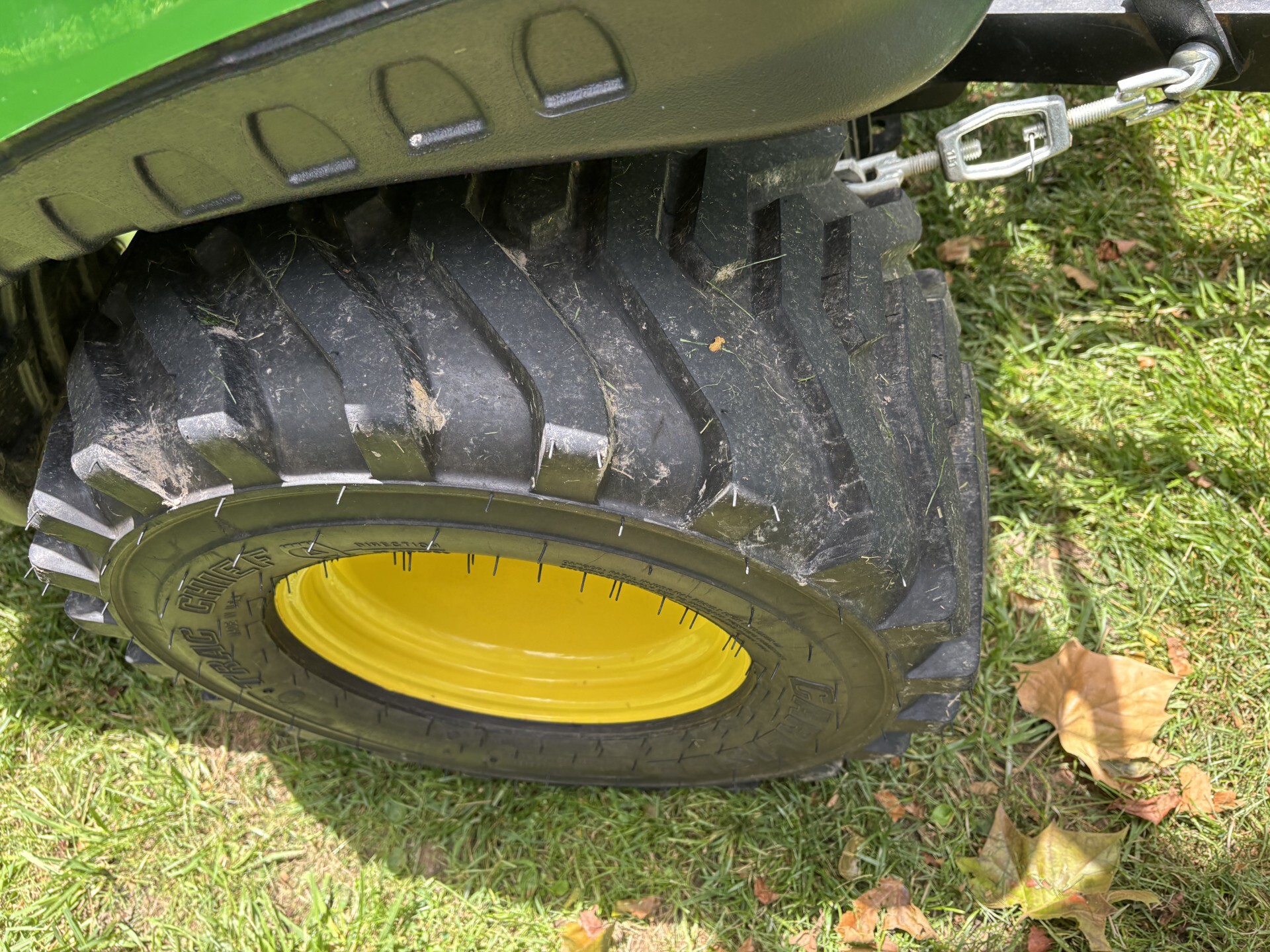 Used 2023 John Deere 1025R Compact Utility Tractors at Koenig Equipment in Germantown, OH - PhotoXL10