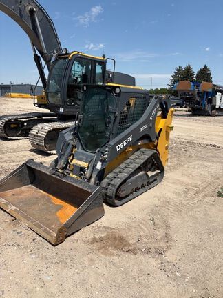 Photo of a 2023 John Deere 317G