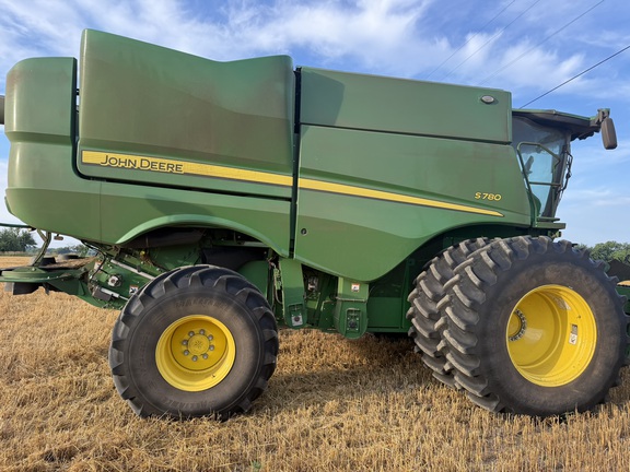 Photo of 2023 John Deere S780