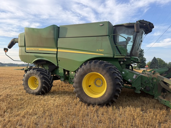 Photo of 2023 John Deere S780